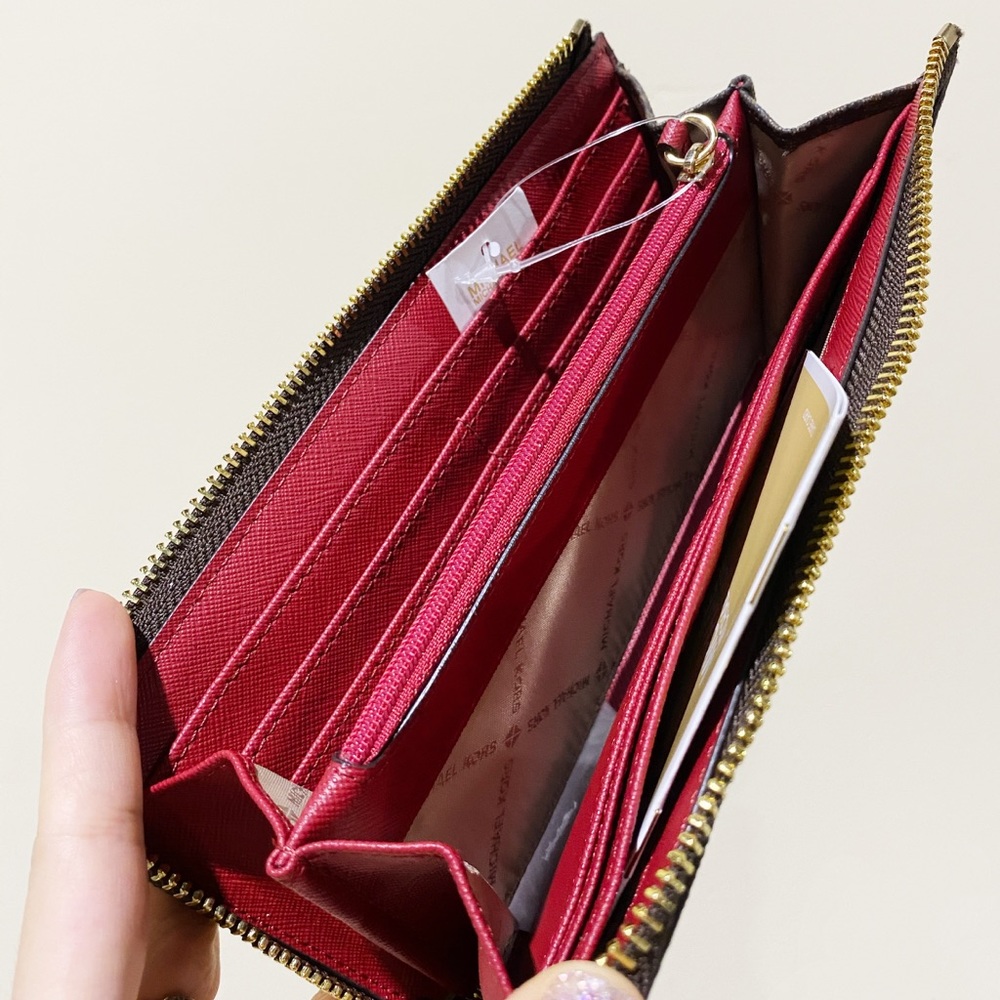 GabysBags👜💕-Michael Kors zip round Large Wallet - Picture 2 of 7